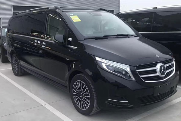 奔馳威霆商務車