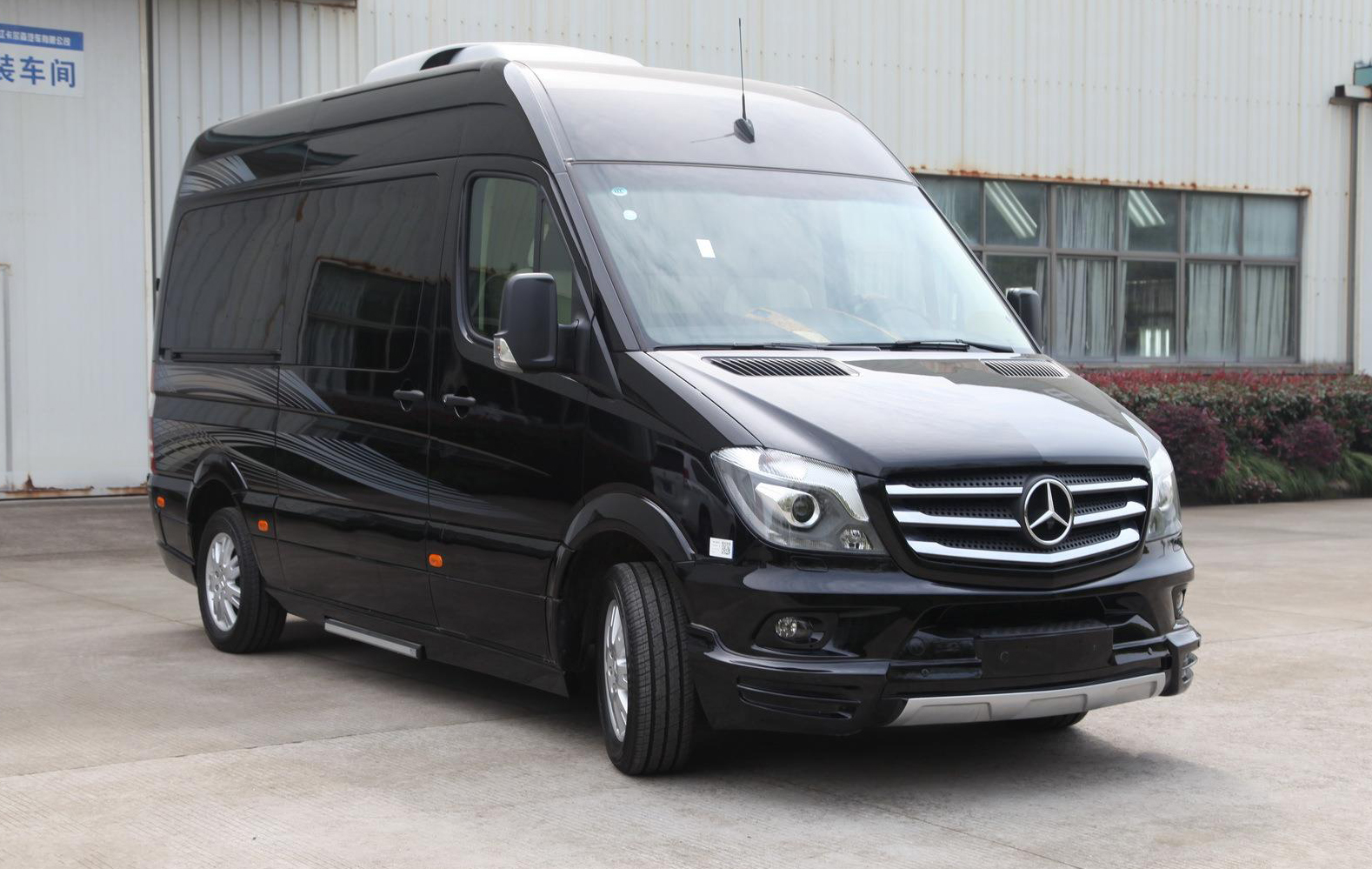 奔馳凌特商務車